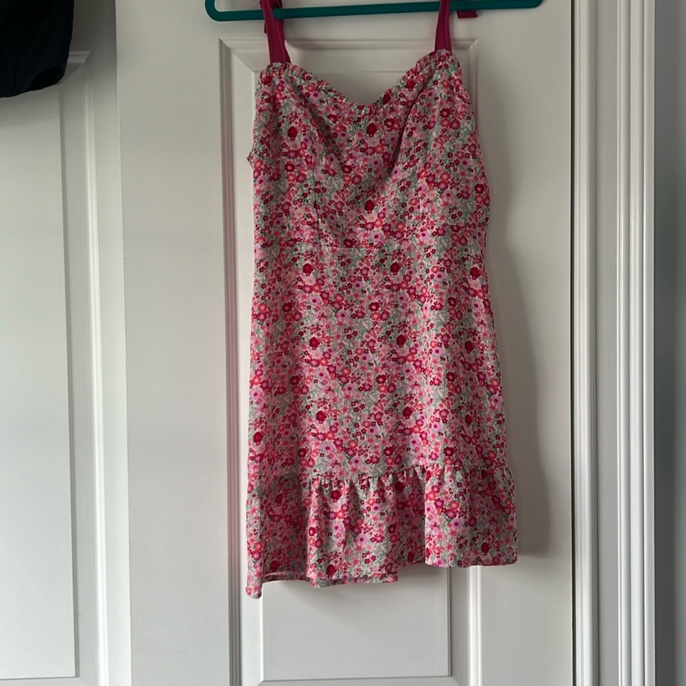 pink summer dress, floral pattern